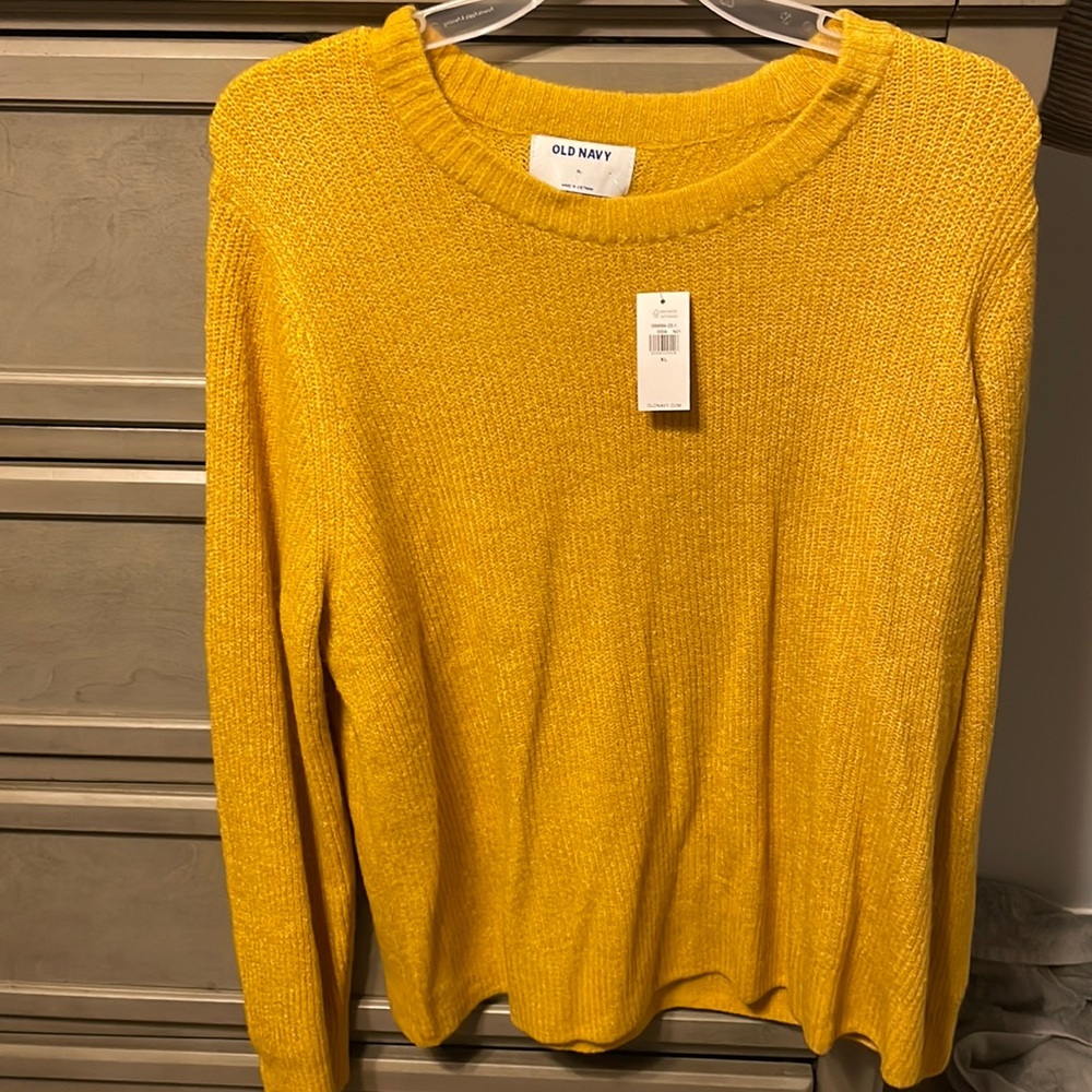 Lightweight sweater